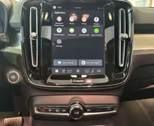 Notranja slika - Volvo XC40 - B4 P Ultra Black Edition 3 leta garancije + 3 se.. - 20 - Predogledna slika
