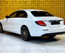 Notranja slika - Mercedes-Benz E-Razred - E200d AUT. KLJUKA-KAMERA-GRETJE-NAVI-TEMP... - 9 - Predogledna slika