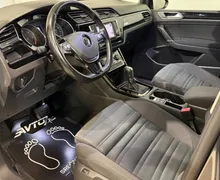 Notranja slika - Volkswagen Touran - 2.0 TDI-R-LINE-DSG-LED-KAMERA-NAVI-PDC-RADAR TEM - 9 - Predogledna slika