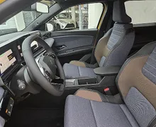 Zunanja slika - Renault 5 E-Tech Electric - Techno EV40 + Paket Zima Udobje-Vožnja Parkiran - 9 - Predogledna slika