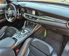 Notranja slika - Alfa Romeo Stelvio - Q4 2,2 Diesel 210 Veloce Ti - 8 - Predogledna slika