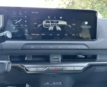 Notranja slika - KIA EV2 - GT-Line 61 kWh 22KW AC+ PREMIČNA ZADNJA KLOP - 19 - Predogledna slika