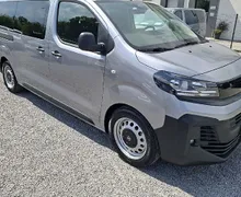 Zunanja slika - Opel Zafira - vivaro 2.2 diesel avtomatik - 9 SEDEŽEV - 2 - Predogledna slika