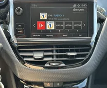 Notranja slika - Peugeot 2008 - 1.2 PureTech 130 S S Allure - 16 - Predogledna slika