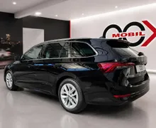 Notranja slika - Škoda Octavia - Combi 2.0 TDI Style DSG- LED.DCC.kamera.HUD.memory - 7 - Predogledna slika