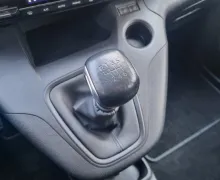Notranja slika - Opel Combo - XL 1.5 HDI 96KW - VLEČNA KLJUKA - ODLIČEN - 12 - Predogledna slika