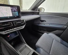 Zunanja slika - Renault 4 E-tech - Techno EV52 150 Comfort Range+Iconic polepitev - 11 - Predogledna slika