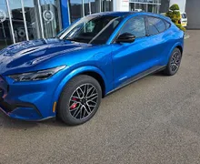 Zunanja slika - Ford Mustang Mach-e - Mustang 4x4 Mach-E  88 kWh  Premium podaljšan dose - 2 - Predogledna slika