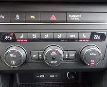 Zunanja slika - Seat Ateca - 1.5 TSI 150 KM STYLE EDITION - VLEČNA KLJUKA - - 15 - Predogledna slika