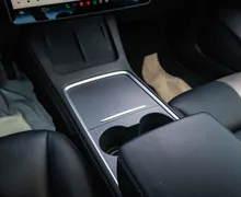 Notranja slika - Tesla Model 3 - Standard Range Plus - 10 - Predogledna slika
