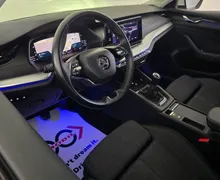 Notranja slika - Škoda Octavia - Combi 2.0 TDI Clever- LED.virtual.kamera.nav.ALU18 - 9 - Predogledna slika