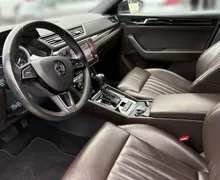 Notranja slika - Škoda Superb - 2.0 TDI L K Combi DSG 4X4 ... - 8 - Predogledna slika