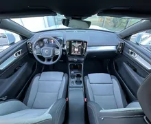 Notranja slika - Volvo XC40 - B3 P Core AT DCT 3 leta garancije + 3 servisi... - 20 - Predogledna slika
