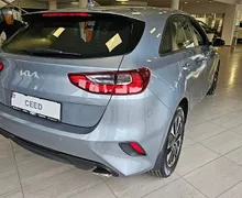 Zunanja slika - KIA Ceed - 1.0 T-GDI LX Champion+ ISG. VEČ BARV - 4 - Predogledna slika