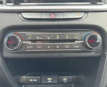 Notranja slika - KIA Ceed - 1.0 T-GDI EX Champion ISG - 18 - Predogledna slika