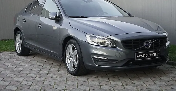 Zunanja slika - Volvo S60 - D3 A Momentum+ Xenon +Memory+ Alu 17 +Navi - 1