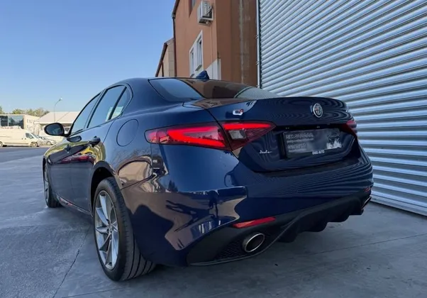 Zunanja slika - Alfa Romeo Giulia - 2.2 Multijet 210 Veloce Avt. 4x4 - 1