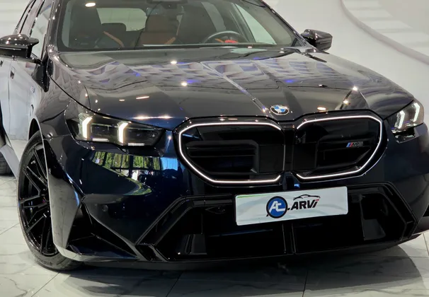 Zunanja slika - BMW M5 - Touring-RADAR-KLJUKA-KAM360-KEYLESS-HUD - 1