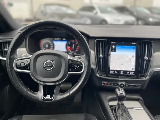 Zunanja slika - Volvo V90 - D5 AWD R-Design Avt. - 1