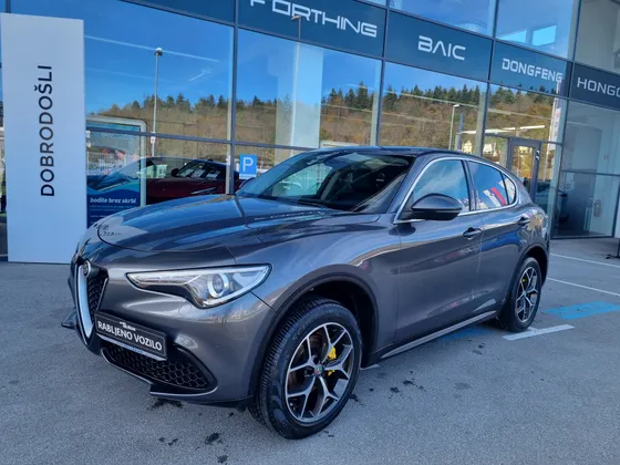 Zunanja slika - Alfa Romeo Stelvio - 2.0 Turbo Q4 200 Avtomatik - OKVARA MOTORJA - 1