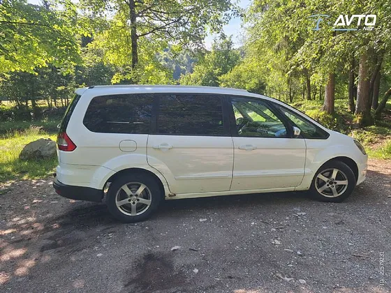 Zunanja slika - Ford Galaxy - 2.0 TDCi AVT. • KLJUKA • NAVI • OGREVANO STEKLO • - 1