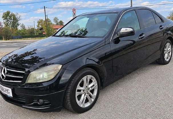 Zunanja slika - Mercedes-Benz C-Razred - 220 CDI 170ks °AUTOMATIC° °NAVI° °2x PDC° - 1