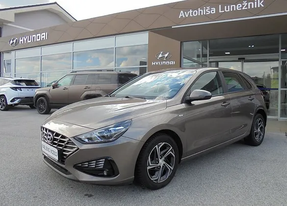 Zunanja slika - Hyundai i30 - 1.5 T-GDI 140 MHEV STYLE°1.LASTNIK°SLO° - 1