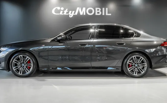 Zunanja slika - BMW Serija 5 - : M-SPORT PRO PAKET-HEADUP-HARMAN-PANO-MEMORY-USNJE - 1