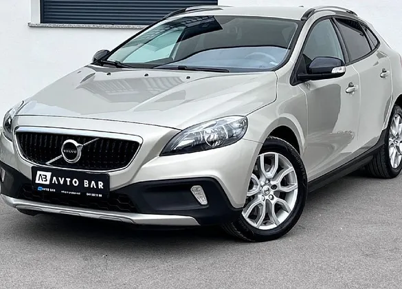 Zunanja slika - Volvo V40 Cross Country - 2.0TD+NAV+VIRTUAL+PDC+ALU - 1