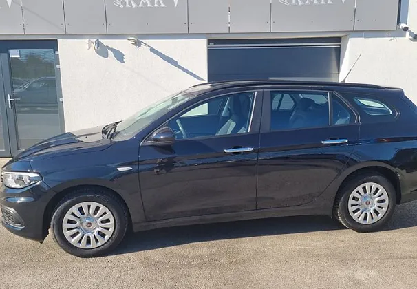 Zunanja slika - Fiat Tipo - SW 1.4 16V Pop 76683 KM, PRVI LASTNIK - 1