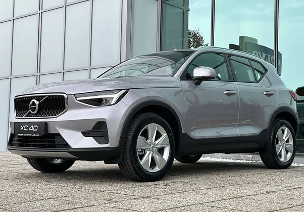Zunanja slika - Volvo XC40 - B3 P Core AT DCT 3 leta garancije + 3 servisi... - 1