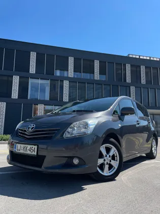 Zunanja slika - Toyota Verso - Toyota  2.0D - 1