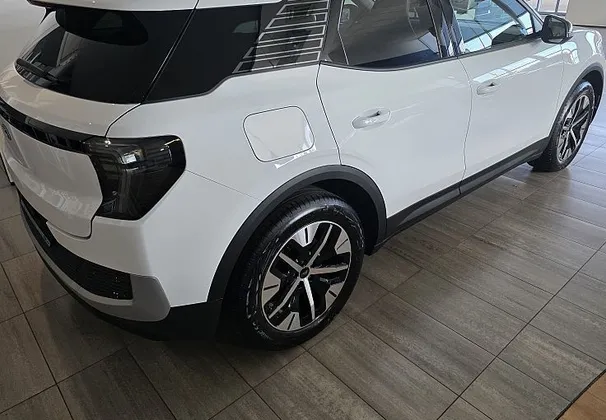 Zunanja slika - Ford Explorer - EV STYLE  elektromotor 52 kWh 125 kW at-DOBAVA TAKOJ - 1