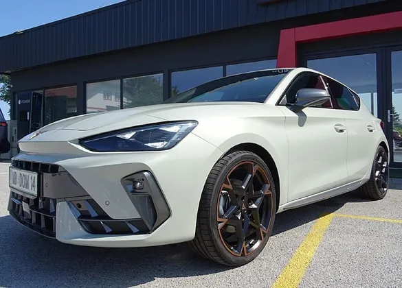 Zunanja slika - Cupra Leon - 1.5 eTSI 150KM DSG-Aktivno vzmetenje DCC-ALU 19 - 1