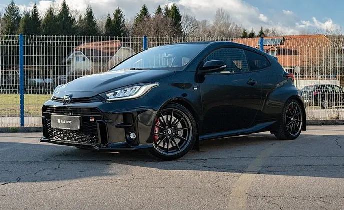 Zunanja slika - Toyota GR Yaris - 1.6 TURBO GR-FOUR 4WD KW Gewinde Akrapovič Kletka - 1