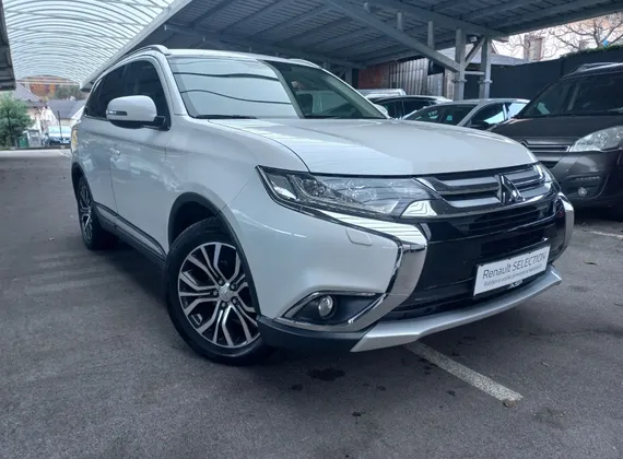 Zunanja slika - Mitsubishi Outlander - 2.2 DI-D 4WD INTENSE+ 7 sed. - 1