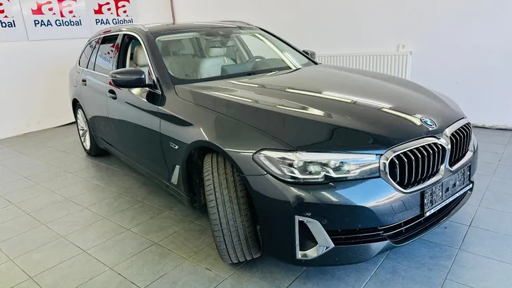 Zunanja slika - BMW Serija 5 - 530e xDrive Touring Avt.KAMERA.LED.USNJE.NAVI.TOP - 1