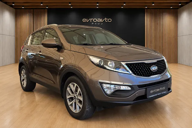 Zunanja slika - KIA Sportage - 2WD 1.7 CRDi Brez pologa do 7 let-Slov.poreklo - 1