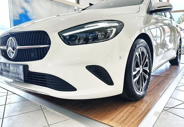 Zunanja slika - Mercedes-Benz B-Razred - 180 DCT URBAN PRO-KAMERA-DAB-17 COL-GRETJE-VIDEO - 1