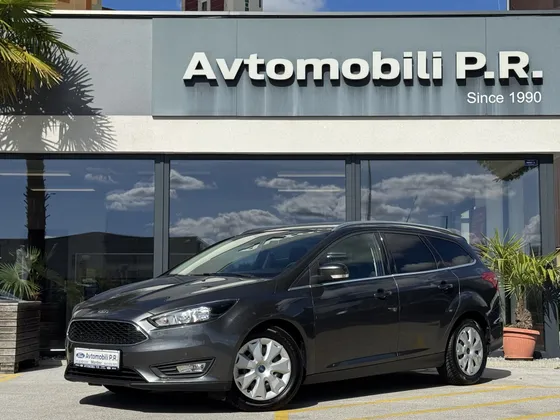 Zunanja slika - Ford Focus - Karavan 1.0 EcoBoost TREND 125KM NAVI ZIMSKI PAKET - 1