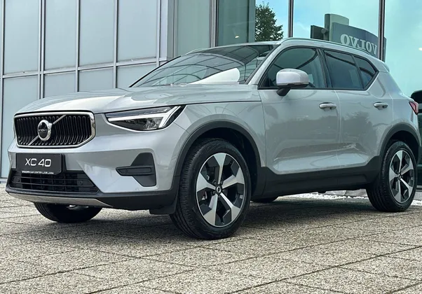Zunanja slika - Volvo XC40 - B3 P Core AT DCT 3 leta garancije + 3 servisi... - 1