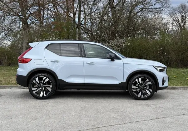 Zunanja slika - Volvo XC40 - B4 P Ultra Dark Avt. - 1