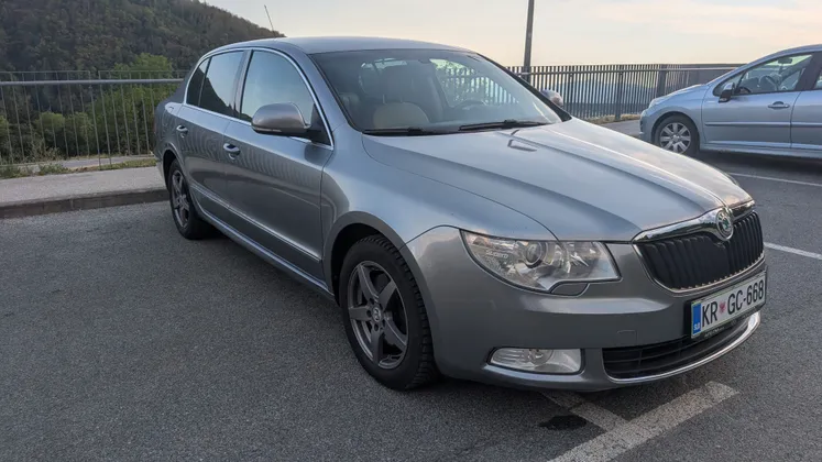 Zunanja slika - Škoda Superb - Škoda  Elegance 1.8 TSI - 1