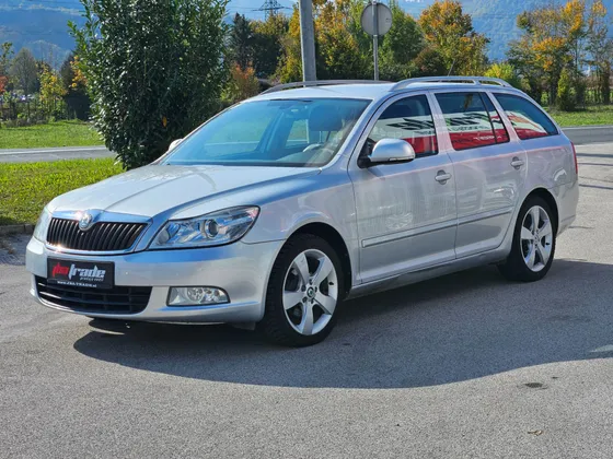 Zunanja slika - Škoda Octavia - Combi 1.6 CR TDI DPF Ambition. USNJE.NAVI.KLJUKA - 1