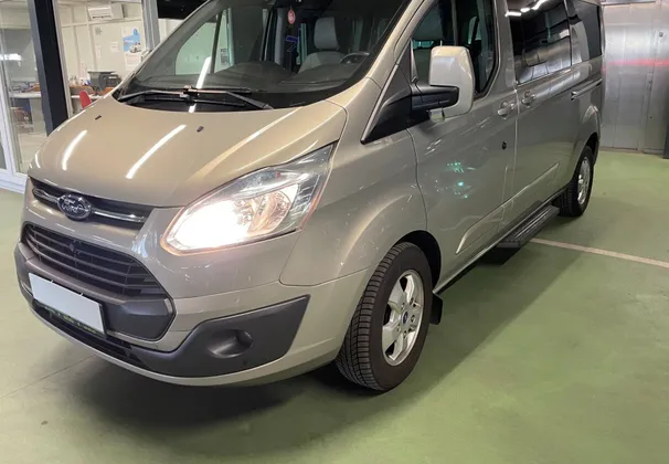 Zunanja slika - Ford Transit Custom - KOMBI 2.2 TDCi 6. SEDEŽEV 92 KW - 1