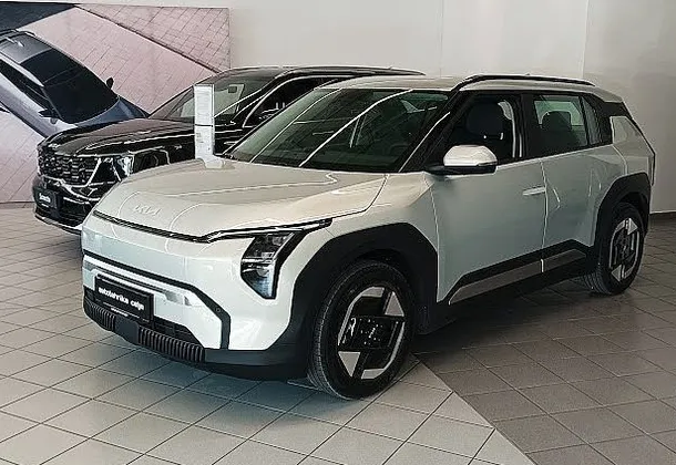 Zunanja slika - KIA EV3 - 58.3 kWh baterija. 150 kW  204 KM  Star - 1