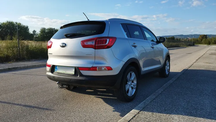 Zunanja slika - KIA Sportage - 2WD 1.7 CRDi - 1