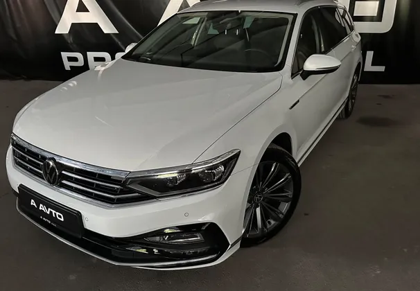 Zunanja slika - Volkswagen Passat - Variant 2.0TDI RLINE DSG-KEYLESS-KAMERA-VIRTUAL-ACC-IQ LED - 1