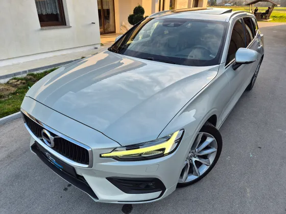 Zunanja slika - Volvo V60 - D4 Momentum Avt. - 1