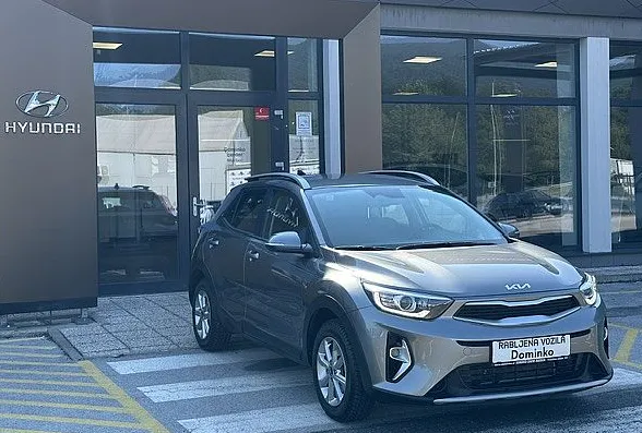 Zunanja slika - KIA Stonic - 1.2 DPI°°1.Lastnik°°SLO Novooo Garancija - 1